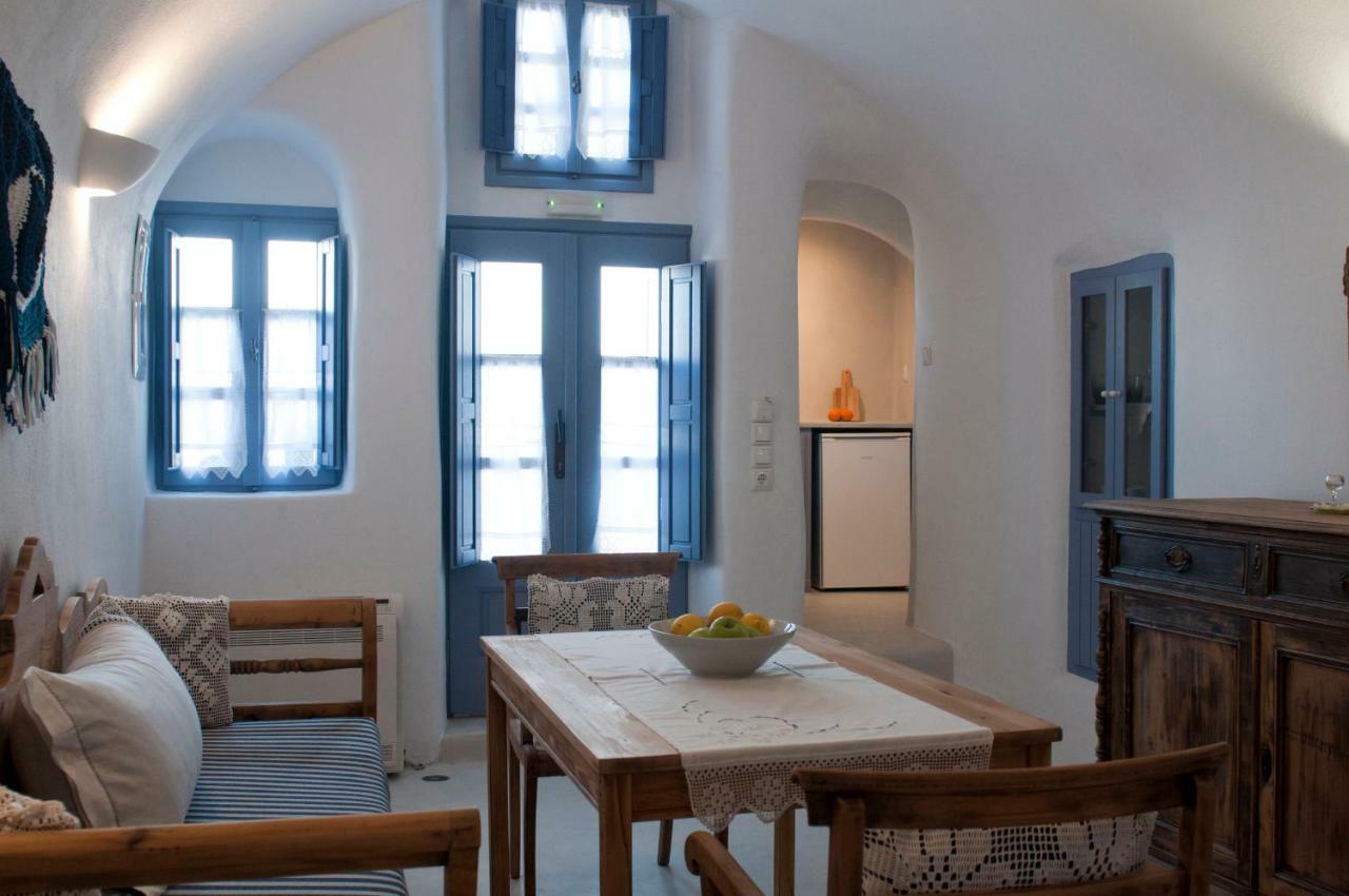 Olyra Traditional Cave Houses Пиргос Экстерьер фото